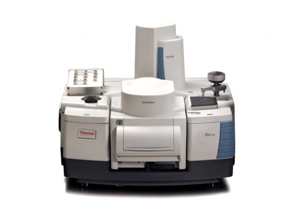 Espectrômetro de Infravermelho por Transformada de Fourier Nicolet iS50R - Thermo Scientific