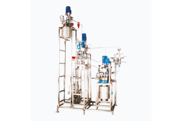 Reator Contínuo de Tanque Agitado (CSTR)